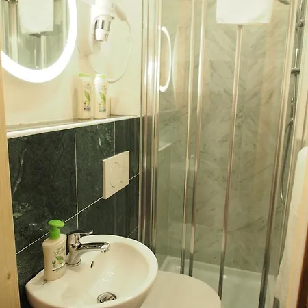 Eco Tower Πανσιόν